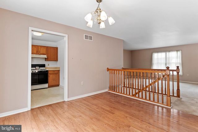 404 VALLEY VIEW CIR, New Cumberland, PA 17070