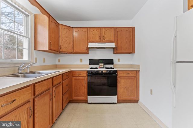 404 VALLEY VIEW CIR, New Cumberland, PA 17070