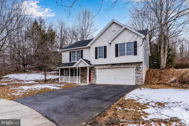404 VALLEY VIEW CIR, New Cumberland, PA 17070
