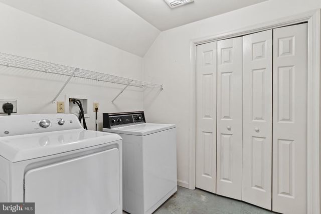 404 VALLEY VIEW CIR, New Cumberland, PA 17070