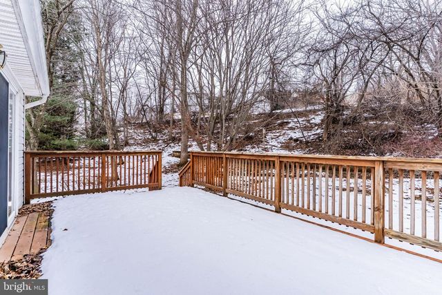 404 VALLEY VIEW CIR, New Cumberland, PA 17070