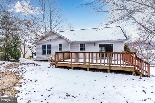 404 VALLEY VIEW CIR, New Cumberland, PA 17070