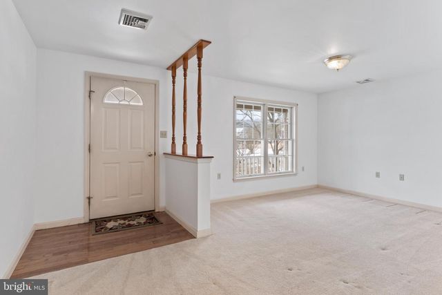 404 VALLEY VIEW CIR, New Cumberland, PA 17070