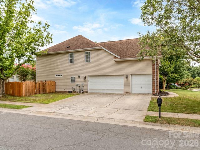 4027 Riseley Lane, Charlotte, NC 28270