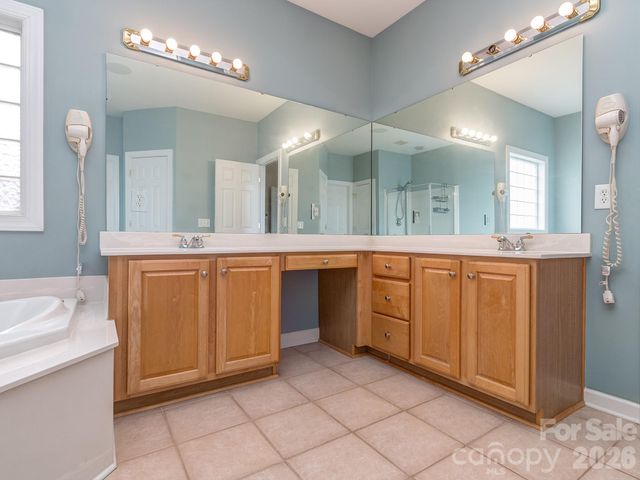 4027 Riseley Lane, Charlotte, NC 28270