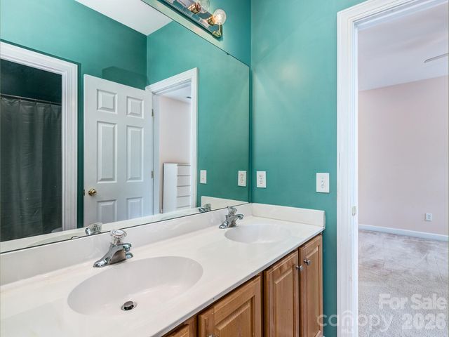 4027 Riseley Lane, Charlotte, NC 28270