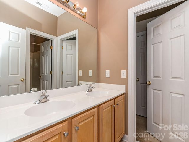 4027 Riseley Lane, Charlotte, NC 28270