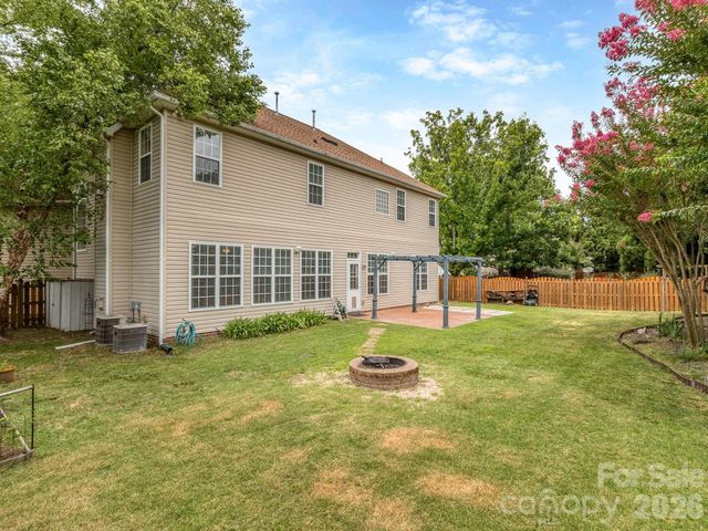 4027 Riseley Lane, Charlotte, NC 28270