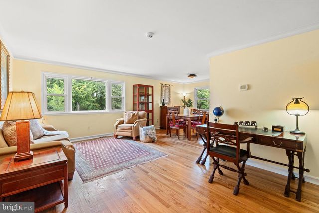 8601 WAGON WHEEL RD, Alexandria, VA 22309