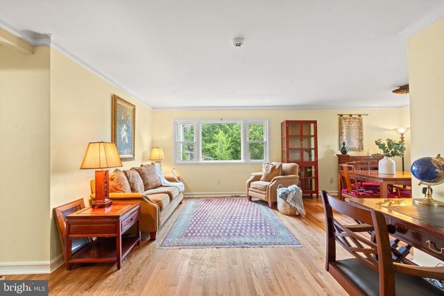 8601 WAGON WHEEL RD, Alexandria, VA 22309