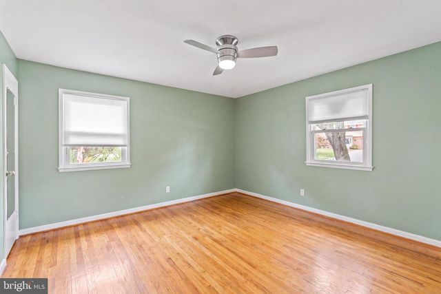 8601 WAGON WHEEL RD, Alexandria, VA 22309