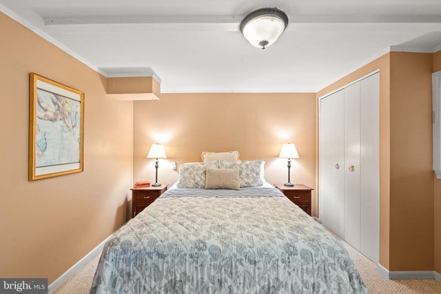 8601 WAGON WHEEL RD, Alexandria, VA 22309