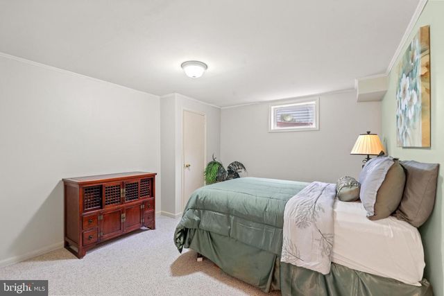 8601 WAGON WHEEL RD, Alexandria, VA 22309