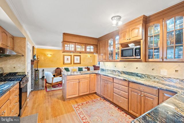 8601 WAGON WHEEL RD, Alexandria, VA 22309
