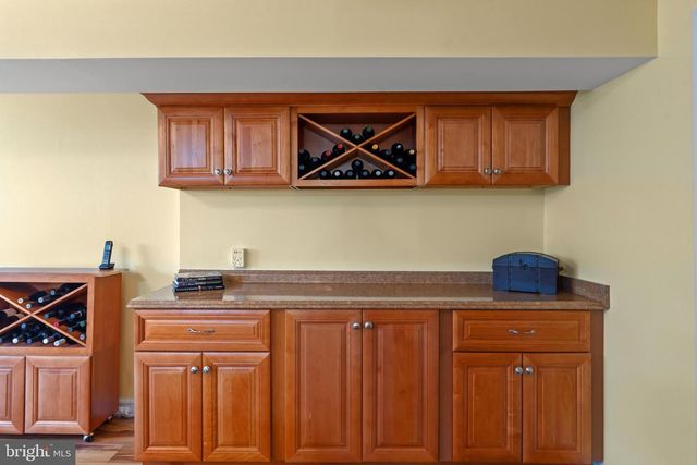 8601 WAGON WHEEL RD, Alexandria, VA 22309