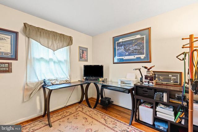 8601 WAGON WHEEL RD, Alexandria, VA 22309
