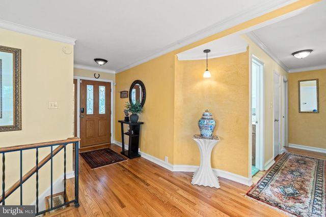 8601 WAGON WHEEL RD, Alexandria, VA 22309