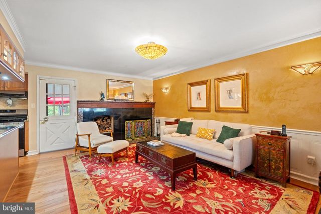 8601 WAGON WHEEL RD, Alexandria, VA 22309