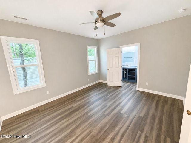 142 Redwood Road, Southport, NC 28461