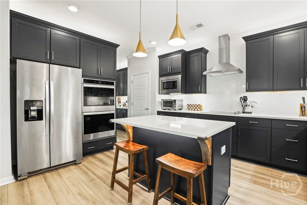Image 10 of property listing at 216 Wexford Dr, Richmond Hill, GA 31324