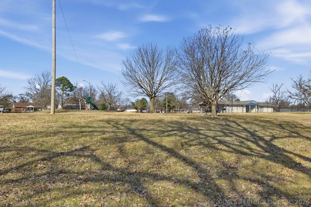 4209 E 40th Place, Tulsa, OK 74135