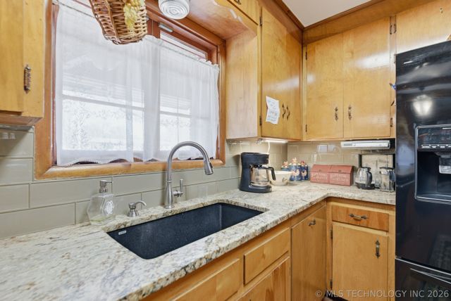 4209 E 40th Place, Tulsa, OK 74135