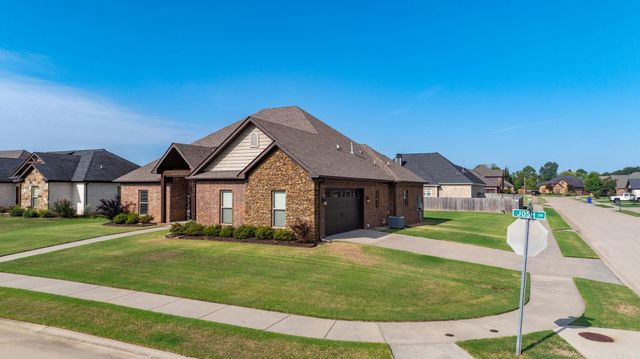1705 Josh Drive, Conway, AR 72034