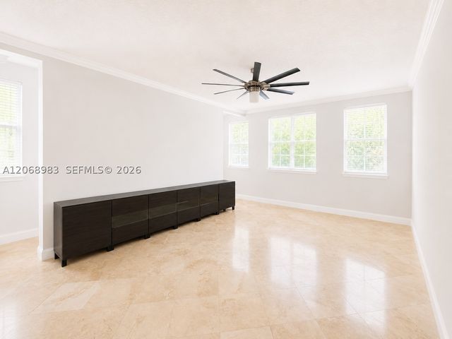 2069 S Ocean Dr TH18, Hallandale Beach, FL 33009