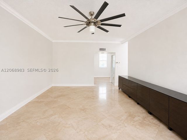 2069 S Ocean Dr TH18, Hallandale Beach, FL 33009
