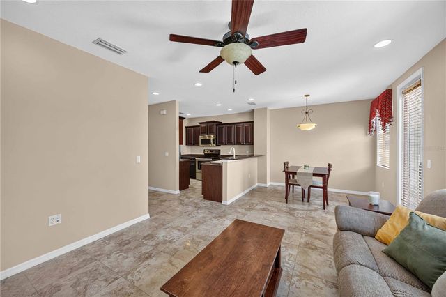 5653 WHITEHEAD STREET, Bradenton, FL 34203