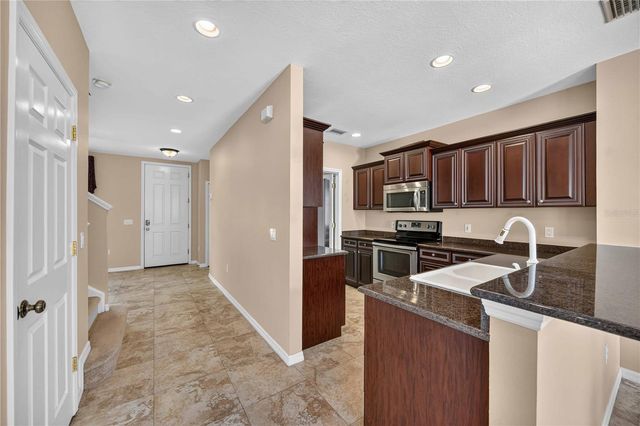 5653 WHITEHEAD STREET, Bradenton, FL 34203