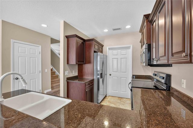 5653 WHITEHEAD STREET, Bradenton, FL 34203
