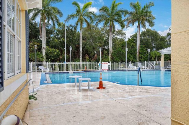 5653 WHITEHEAD STREET, Bradenton, FL 34203