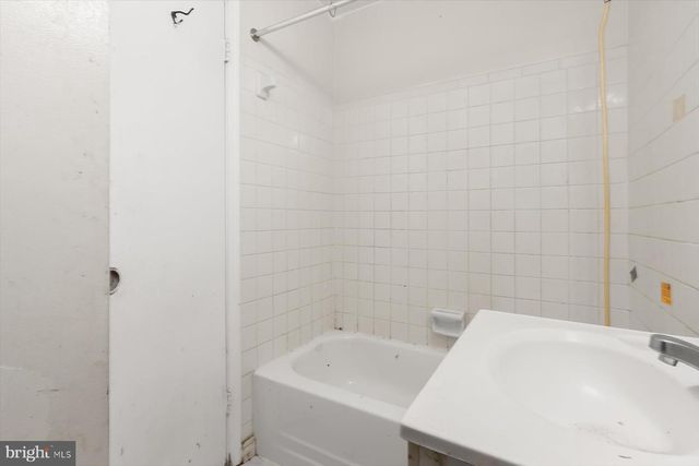 19932 SPUR HILL DR, Montgomery Village, MD 20886