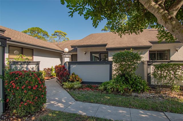 381 Ottawa Ct, Royal Palm Beach, FL 33411