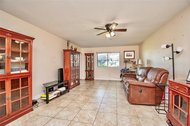 381 Ottawa Ct, Royal Palm Beach, FL 33411