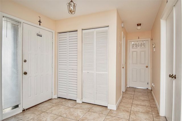 381 Ottawa Ct, Royal Palm Beach, FL 33411