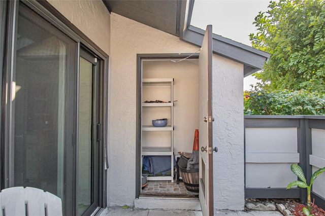 381 Ottawa Ct, Royal Palm Beach, FL 33411