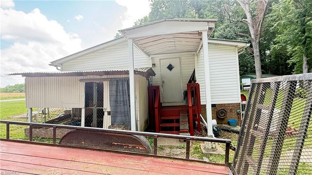 3634 Rockford Road, Dobson, NC 27017