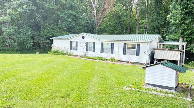 3634 Rockford Road, Dobson, NC 27017