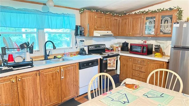 3634 Rockford Road, Dobson, NC 27017