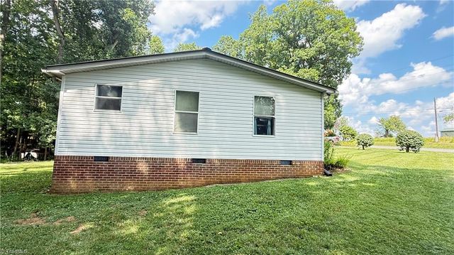 3634 Rockford Road, Dobson, NC 27017
