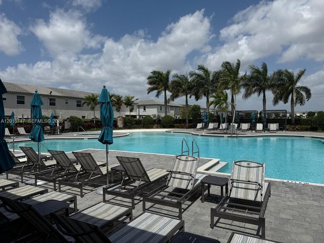 2614 SE 13th St, Homestead, FL 33035