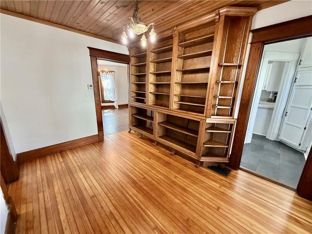 614 S BUCHANAN Street, Maryville, MO 64468