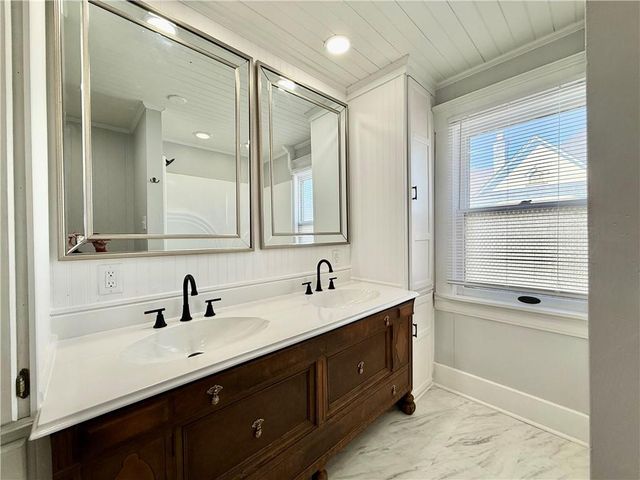 614 S BUCHANAN Street, Maryville, MO 64468