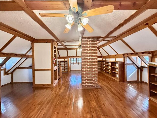 614 S BUCHANAN Street, Maryville, MO 64468