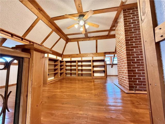 614 S BUCHANAN Street, Maryville, MO 64468