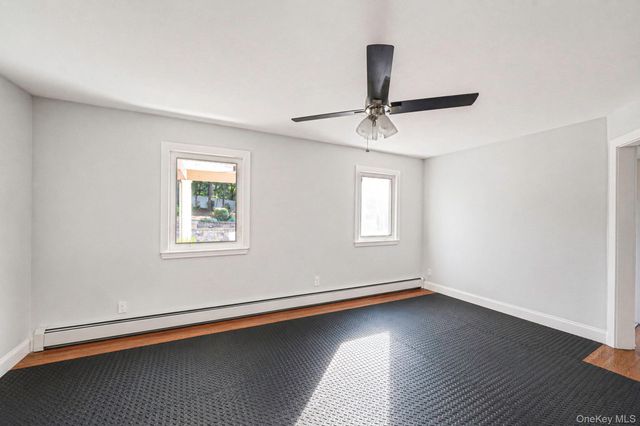 37 Oak Forest Drive, Islandia, NY 11749