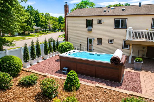 37 Oak Forest Drive, Islandia, NY 11749