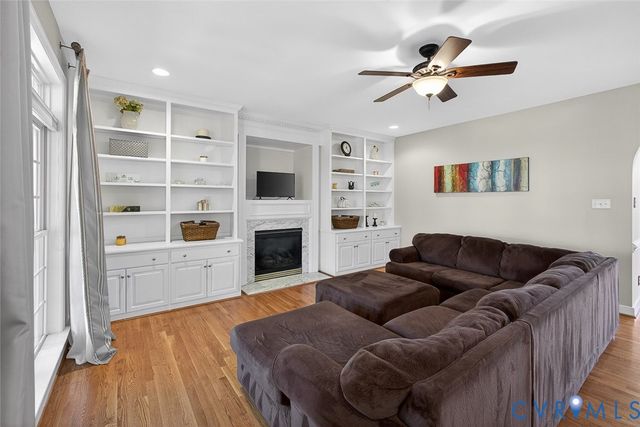 11908 Sumner Ct, Glen Allen, VA 23059